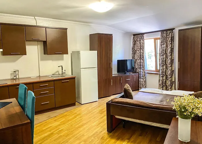 Shpinat Han/Misafirhane