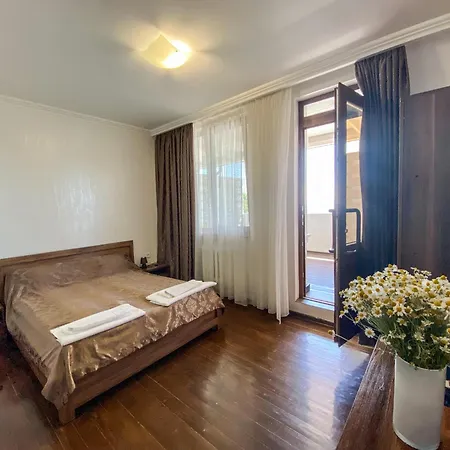 Shpinat Inn Odesa