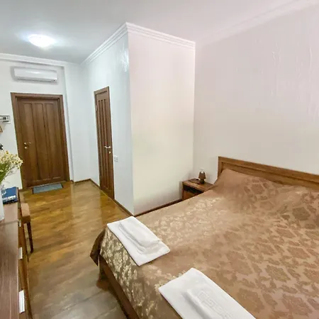 Shpinat Inn Odesa